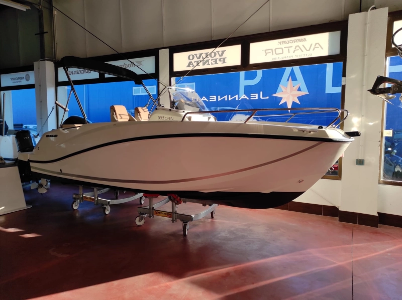 Quicksilver Activ 555 Open 2022