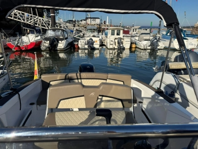 Foto del barco Karnic 1851 MK II 2023