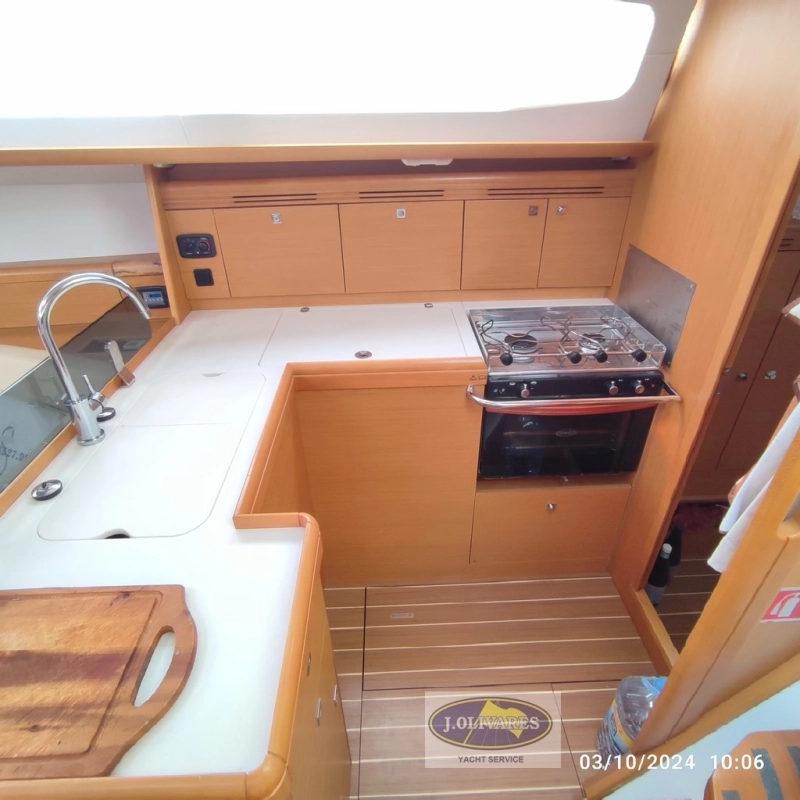 Jeanneau Sun Odyssey 42DS 2011