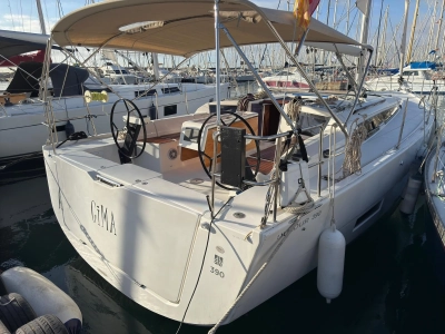 Foto del barco Dufour 390 2021