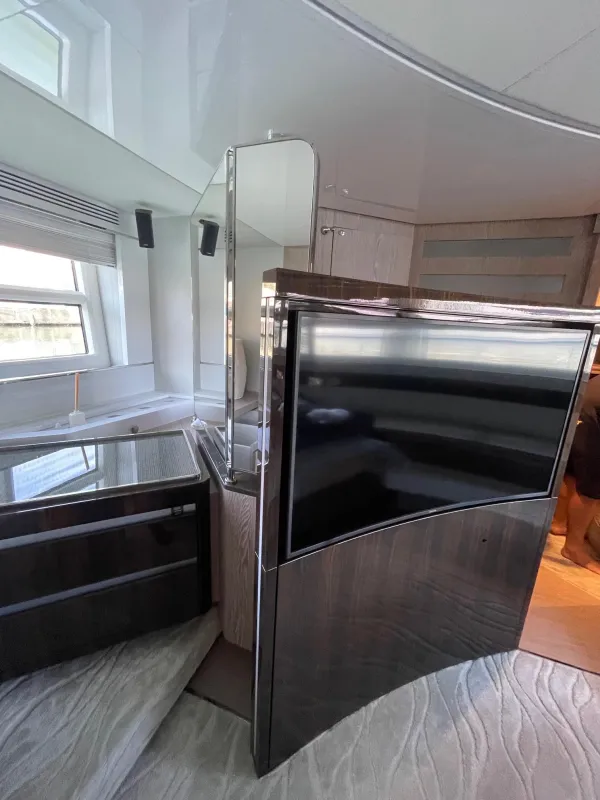 Azimut S7 2019