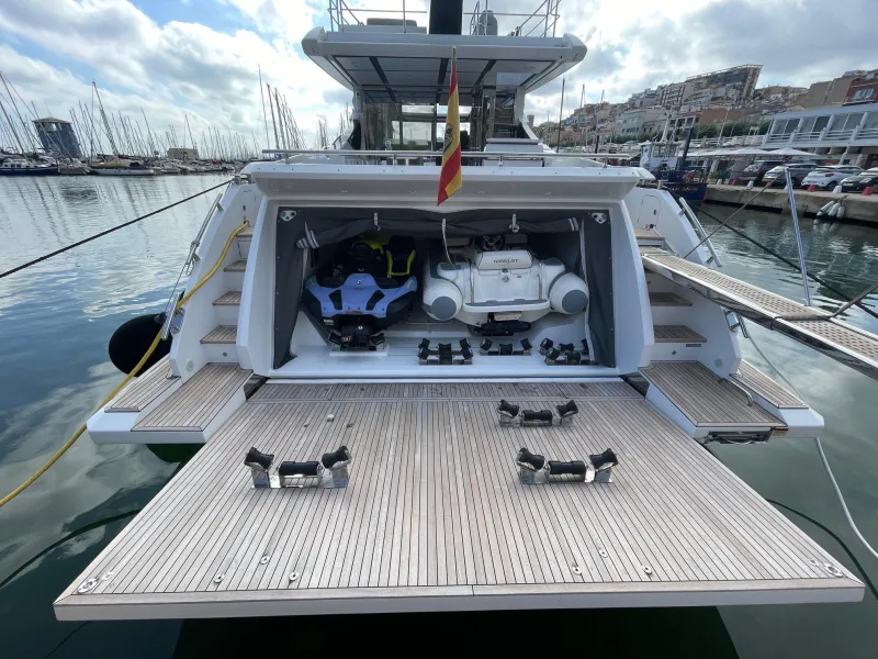 Azimut S7 2019