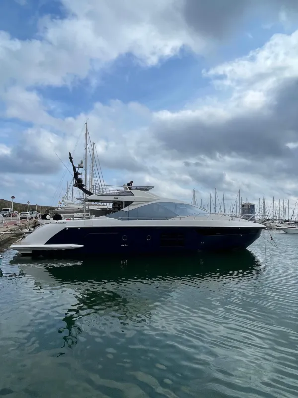 Azimut S7 2019