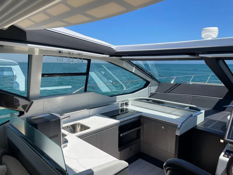 Azimut S7 2019