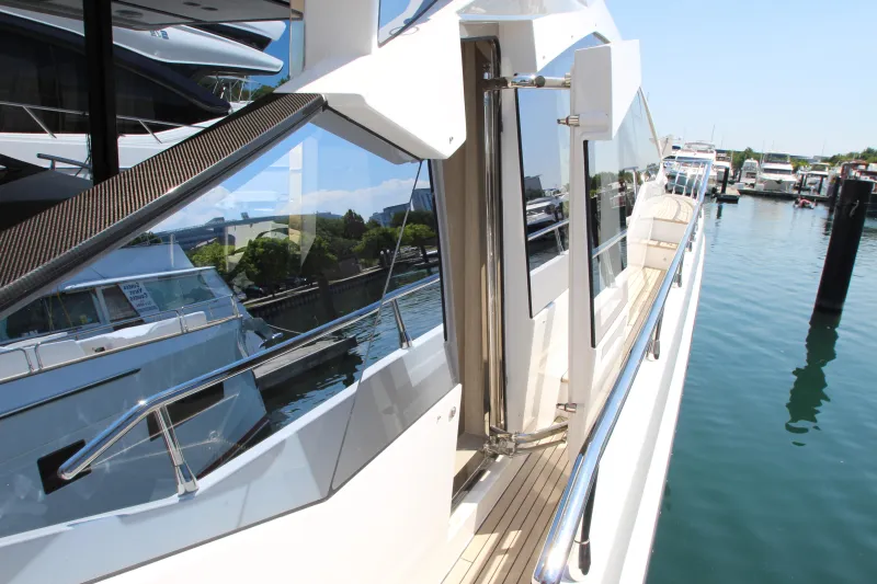 Azimut S7 2019