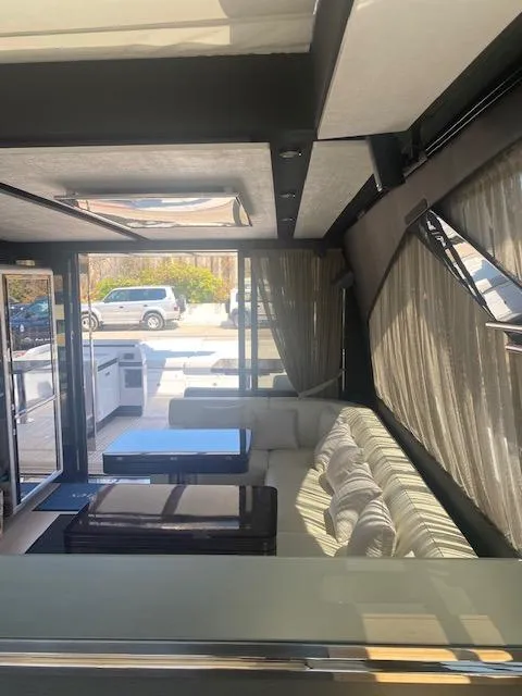 Azimut S7 2019