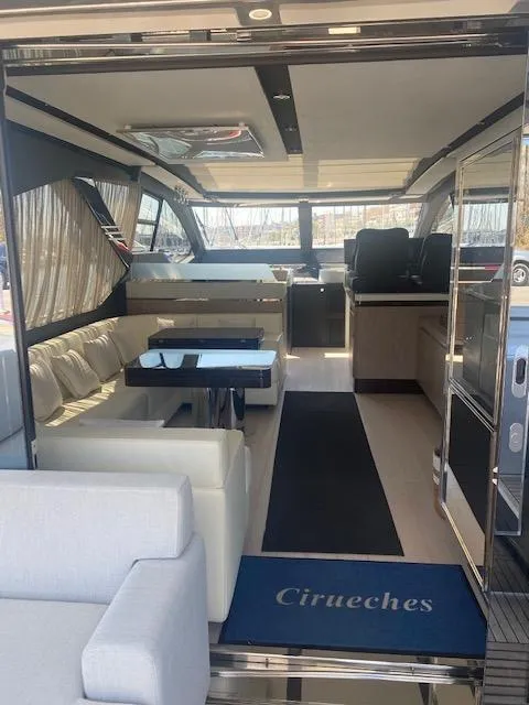 Azimut S7 2019