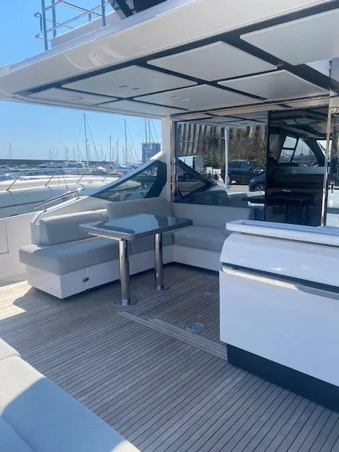 Azimut S7 2019