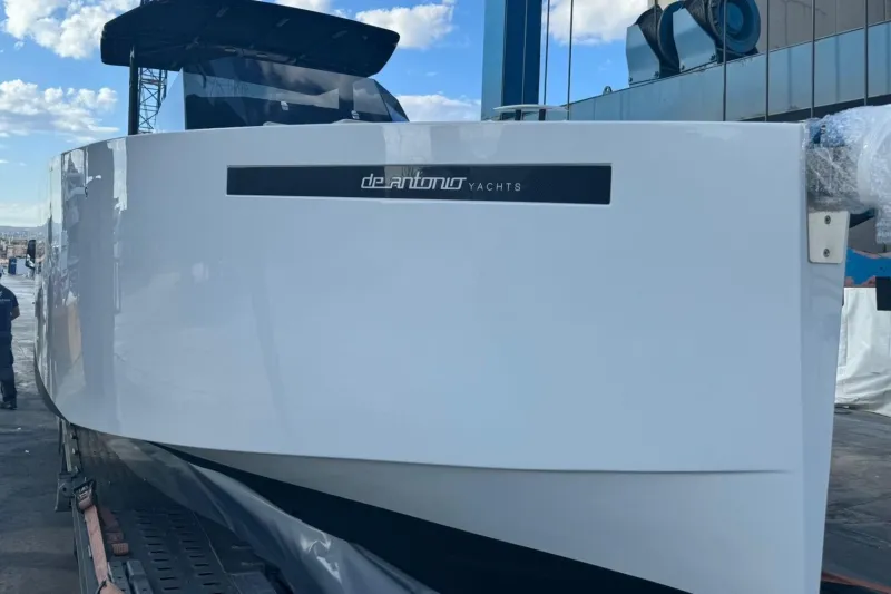 De Antonio Yachts 28 Open 2024