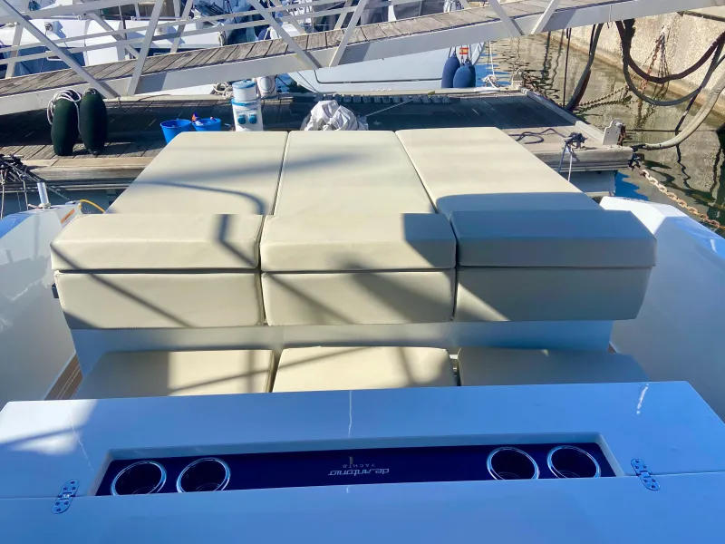 De Antonio Yachts 28 Open 2024