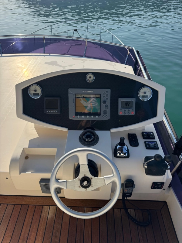 Rodman Muse 44 2009