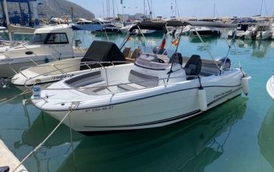 Foto del barco Jeanneau Cap Camarat 6.5 CC S3 2021