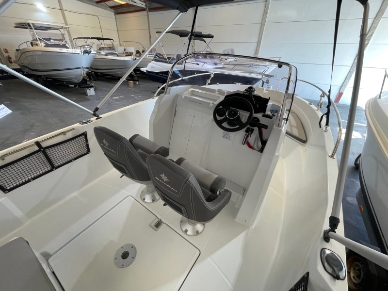 Jeanneau Cap Camarat 5.5 CC 2022