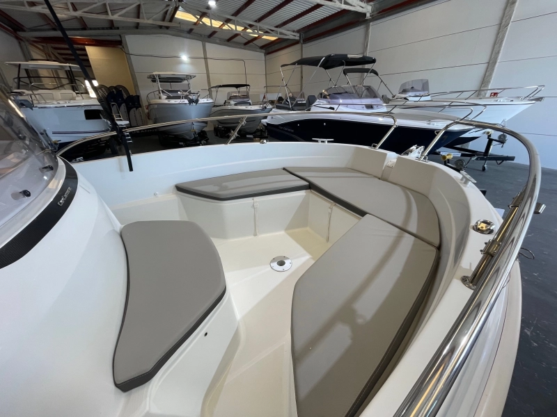 Jeanneau Cap Camarat 5.5 CC 2022