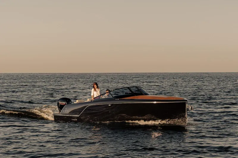 VTS Flying Shark 7.7 2025