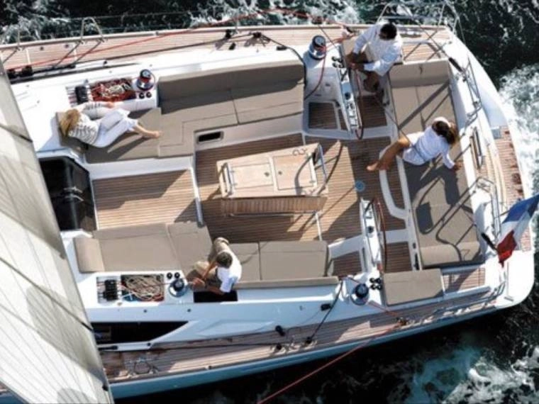 Jeanneau 57 2013