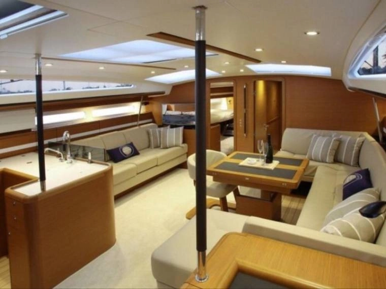 Jeanneau 57 2013