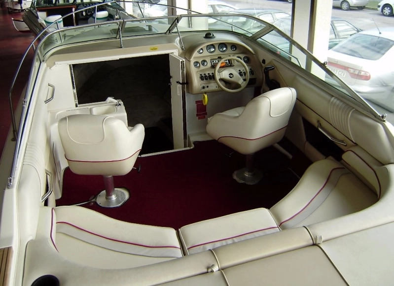 Sea Ray 240 Overnighter 1992