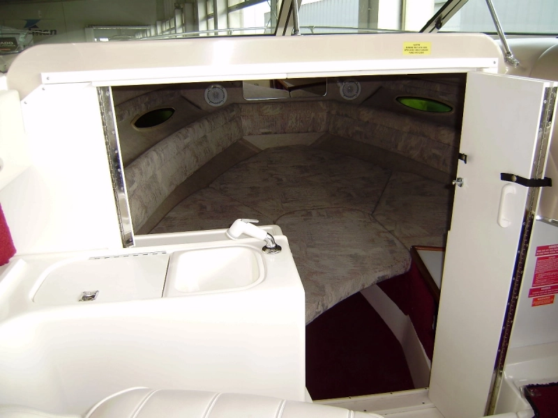 Sea Ray 240 Overnighter 1992