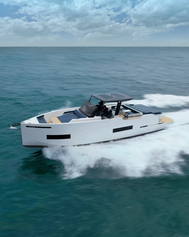De Antonio Yachts D50 Open 2025