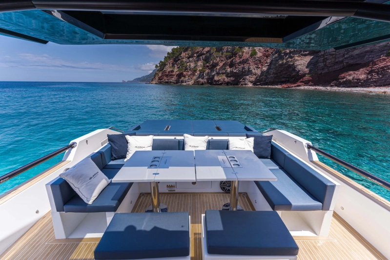 De Antonio Yachts D50 Open 2025