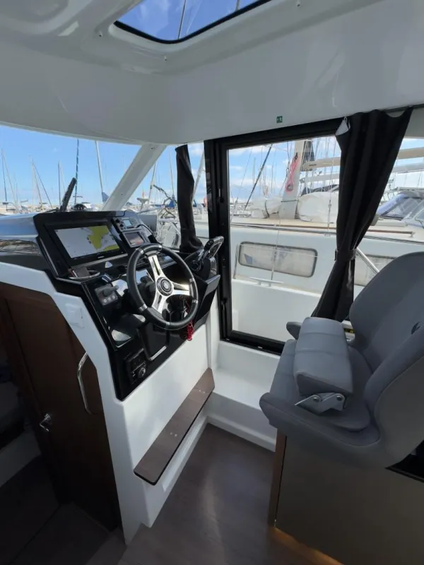 Beneteau Antares 9 OB 2021