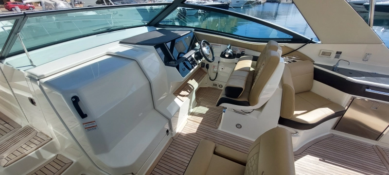 Sea Ray sundancer 320 2020
