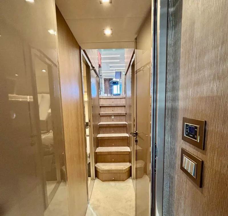 Monte Carlo Yachts MCY 70 2019
