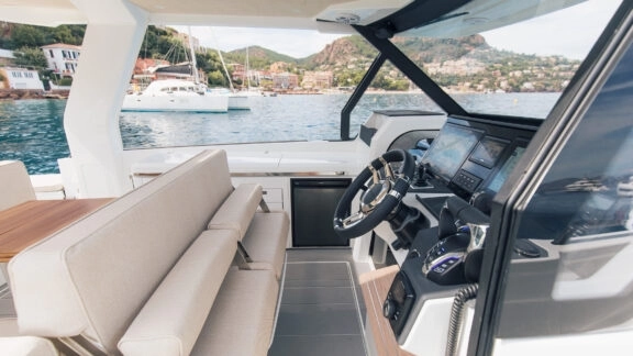 Quarken 35 Sport Tourer 2025