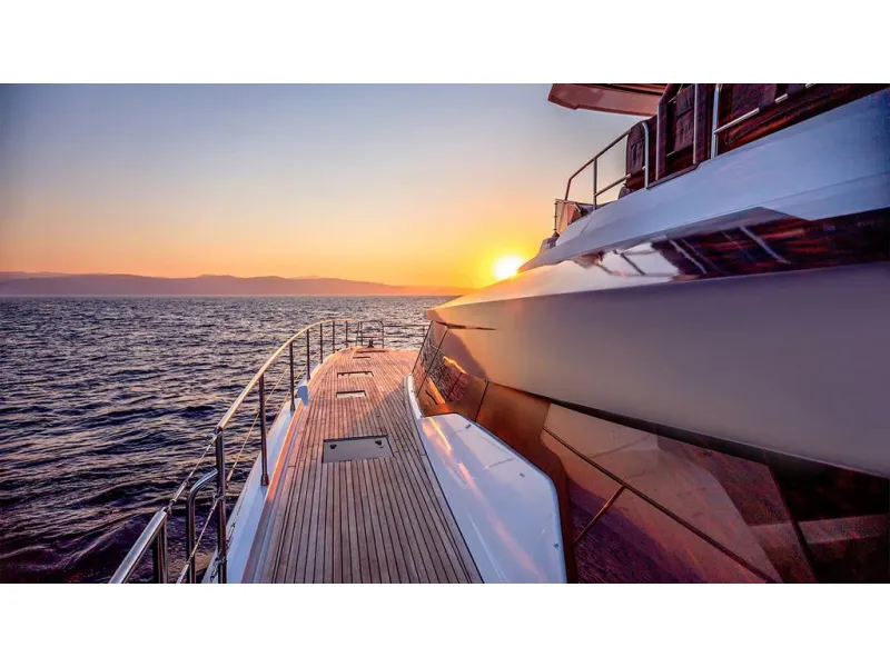 Fountaine Pajot Power 67 2025
