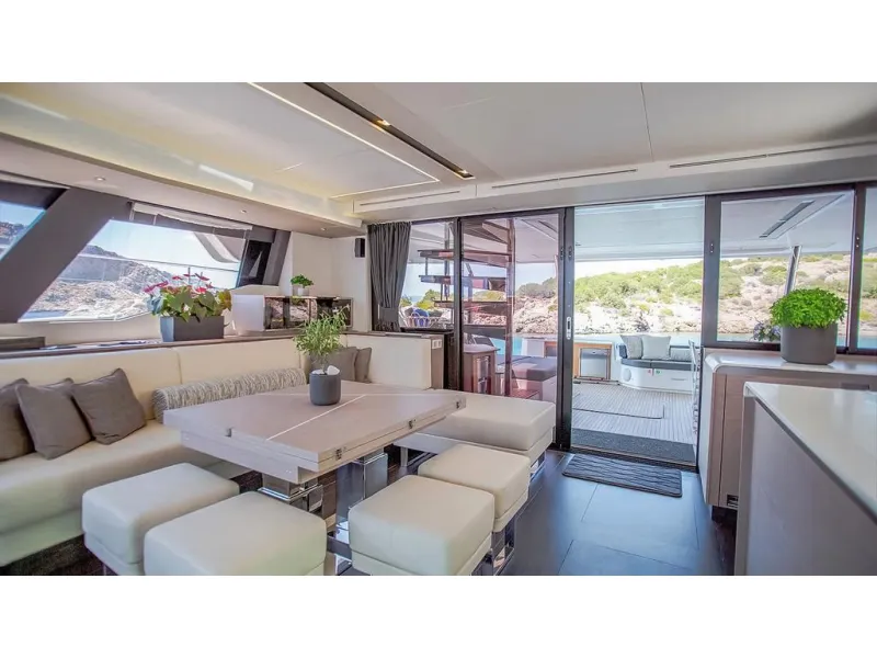 Fountaine Pajot Power 67 2025