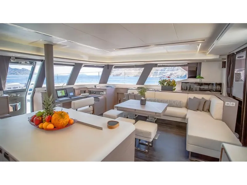 Fountaine Pajot Power 67 2025