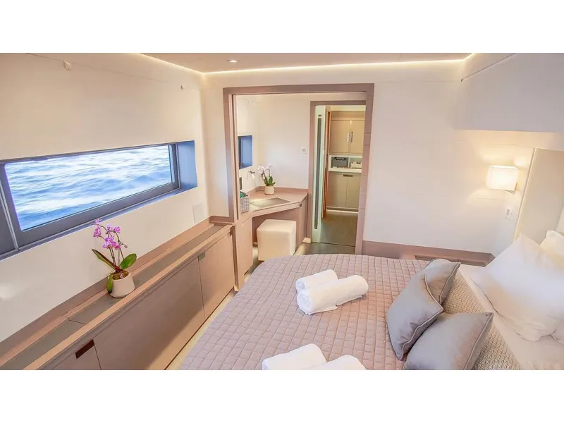 Fountaine Pajot Power 67 2025