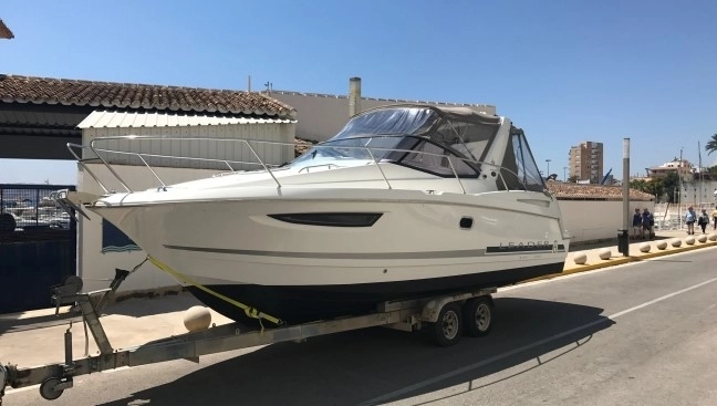 Jeanneau Leader 8 2012