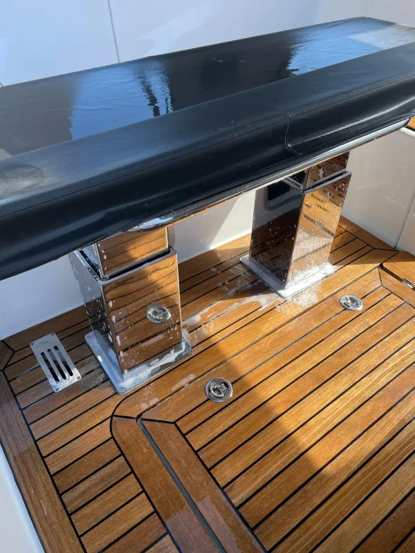 Jeanneau 64 2015