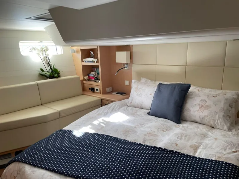 Jeanneau 64 2015