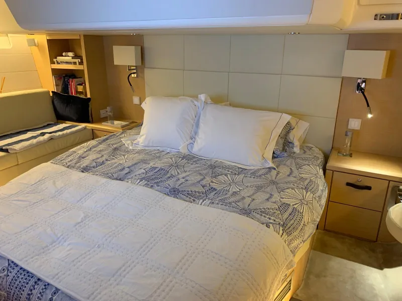 Jeanneau 64 2015
