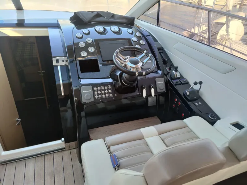 Mano Marine 42.50 2010