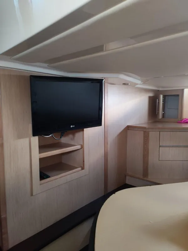 Mano Marine 42.50 2010