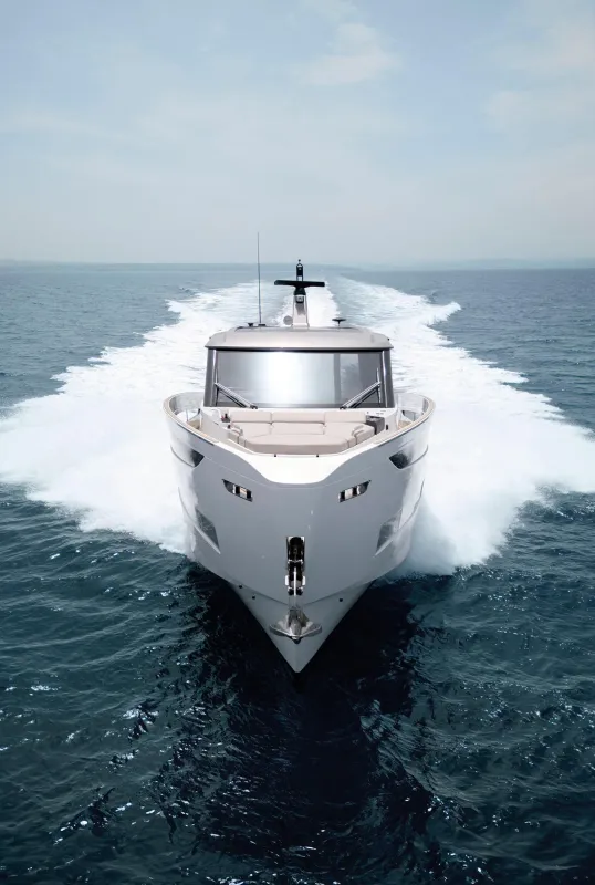 Azimut Seadeck 6 2025