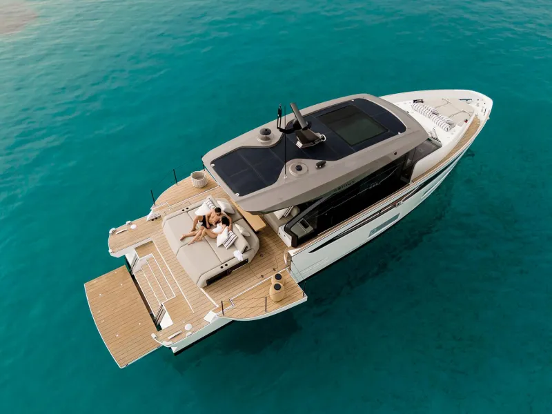 Azimut Seadeck 6 2025