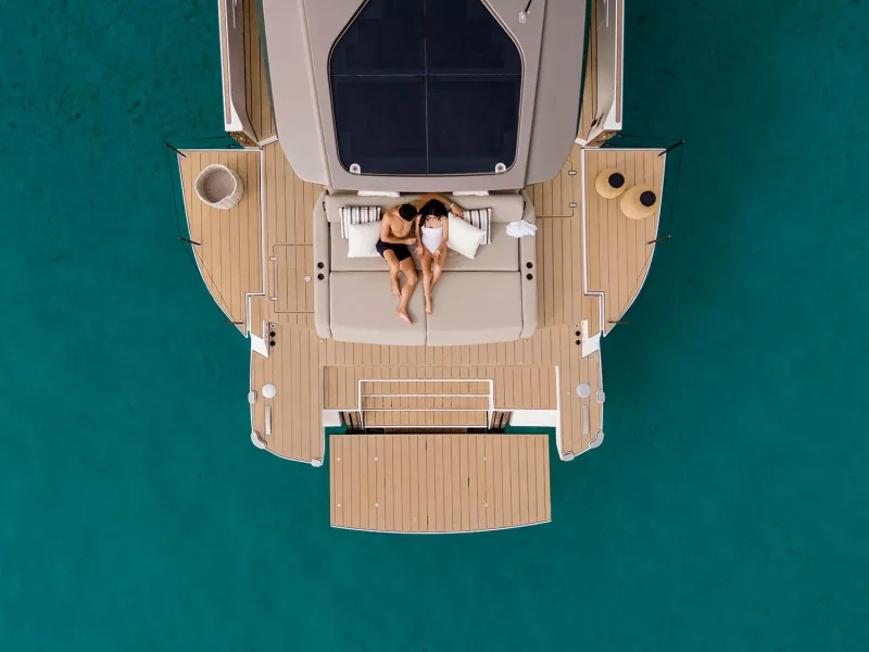 Azimut Seadeck 6 2025