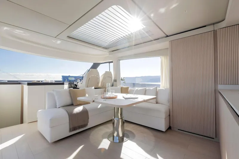 Azimut Seadeck 6 2025