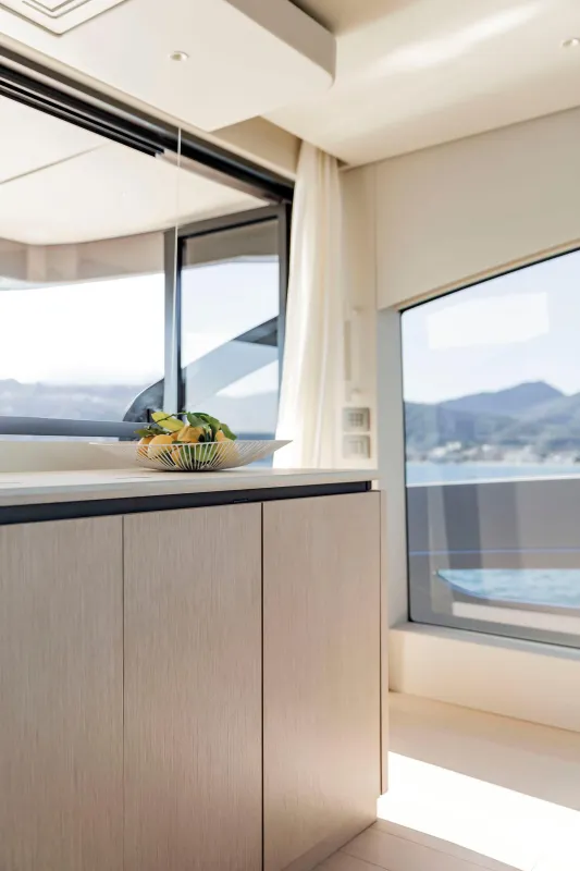 Azimut Seadeck 6 2025