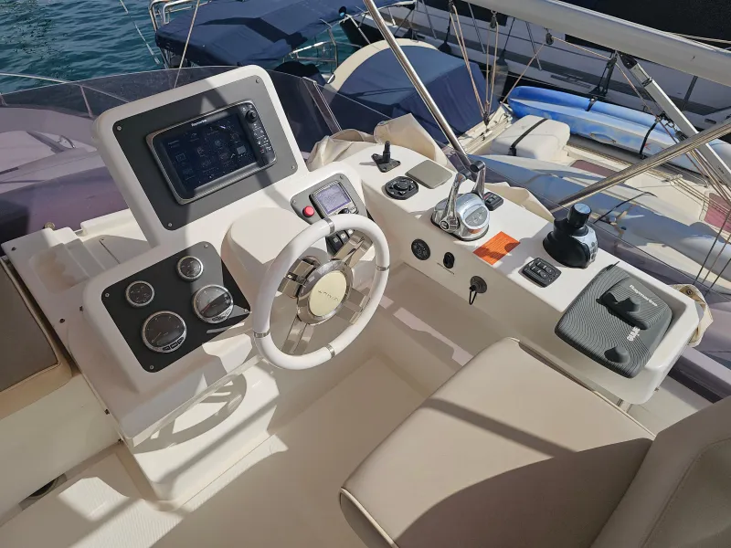 Azimut Magellano 43 2014