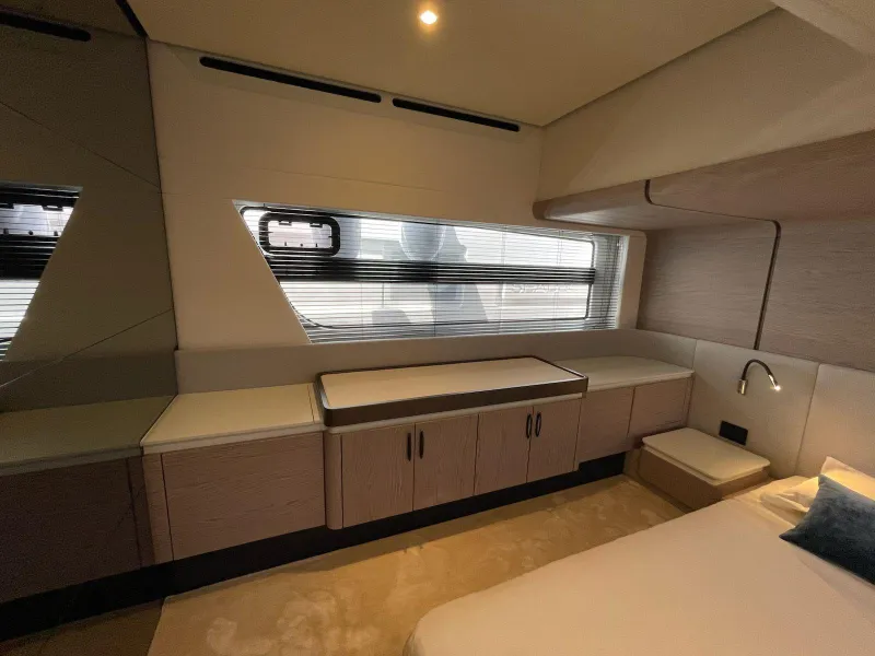 Azimut Fly 53 2025