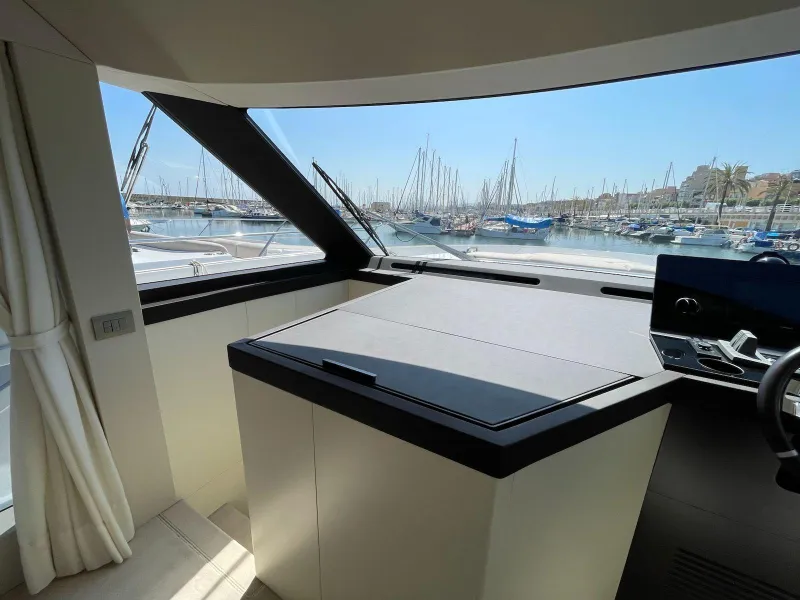 Azimut Seadeck 6 2025