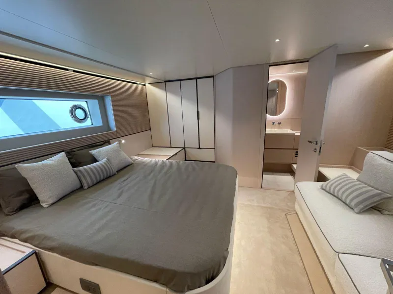Azimut Seadeck 6 2025