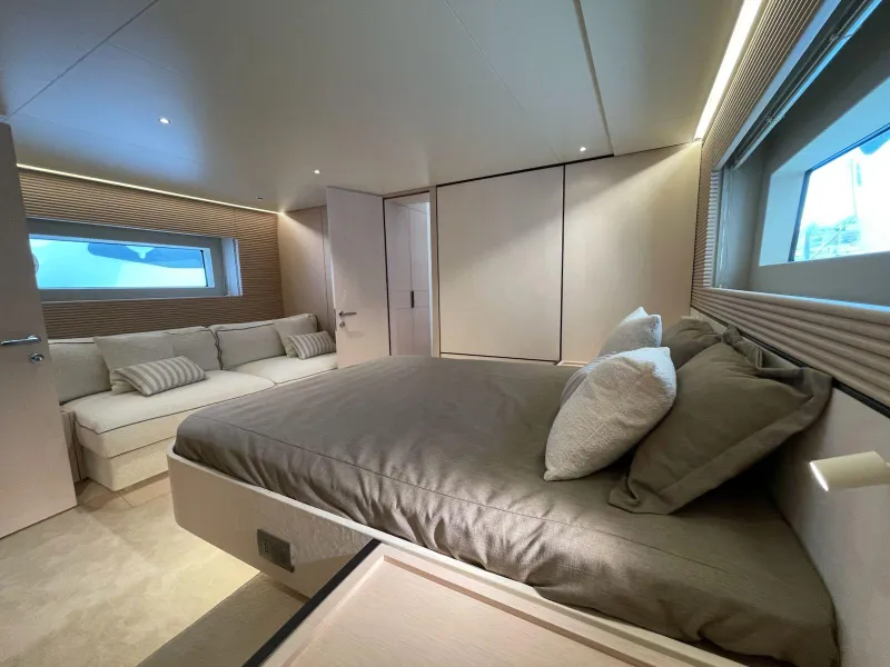 Azimut Seadeck 6 2025