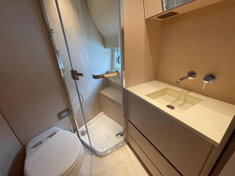Azimut Seadeck 6 2025